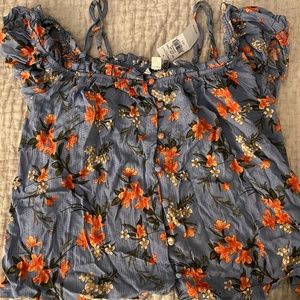 American Eagle Bubble Top Off Shoulder Shirt